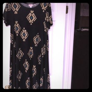 LulaRoe Elegant Carly Size M